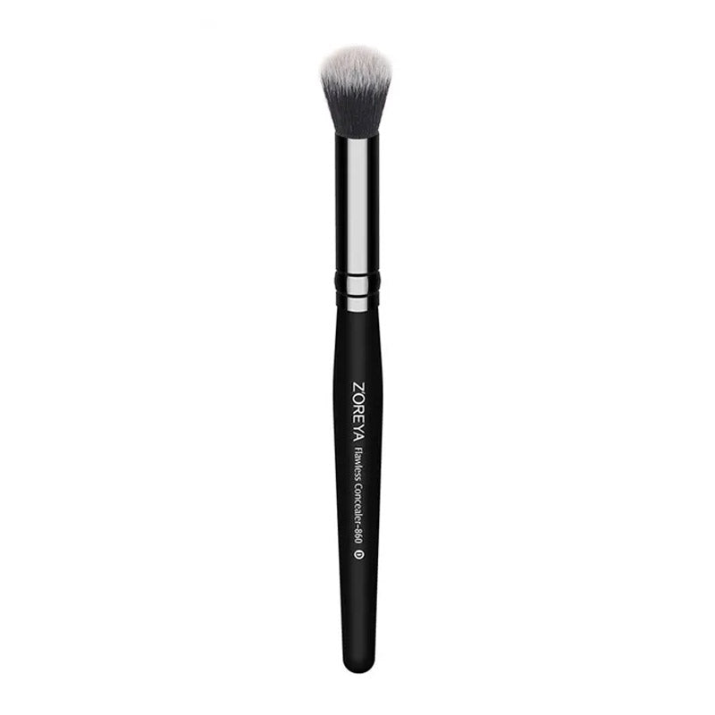 Flawless Concealer Brush - 860