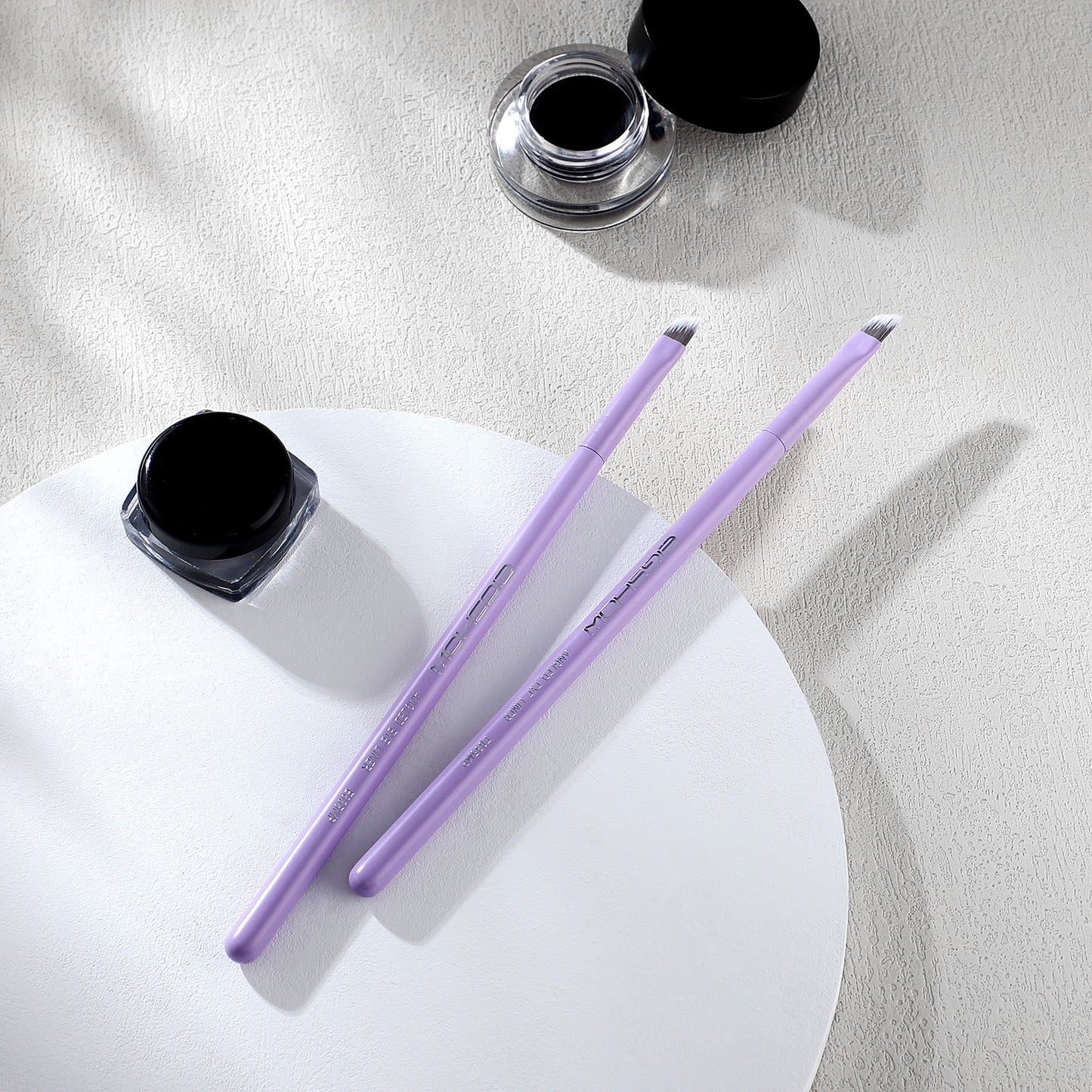 Eigshow Single - Angled Eye Liner