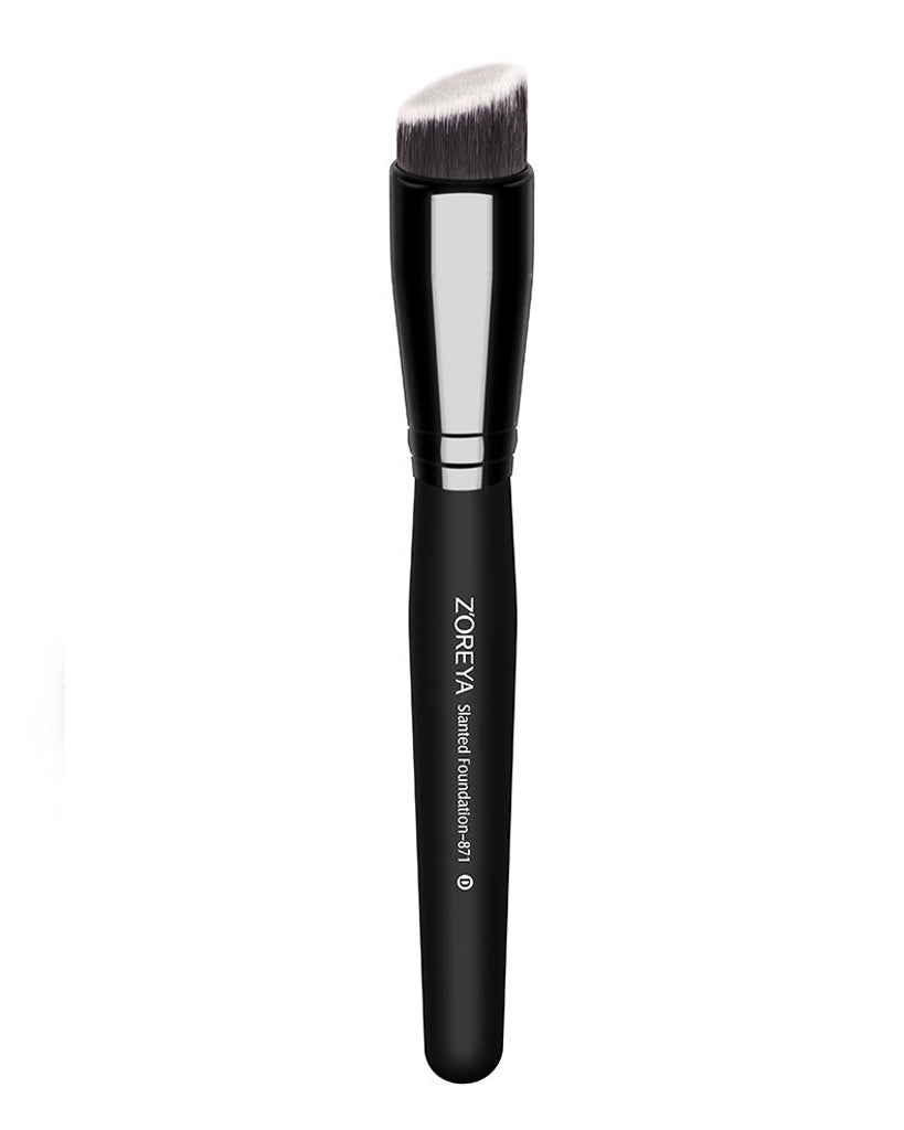 Slanted Foundation Brush - 871